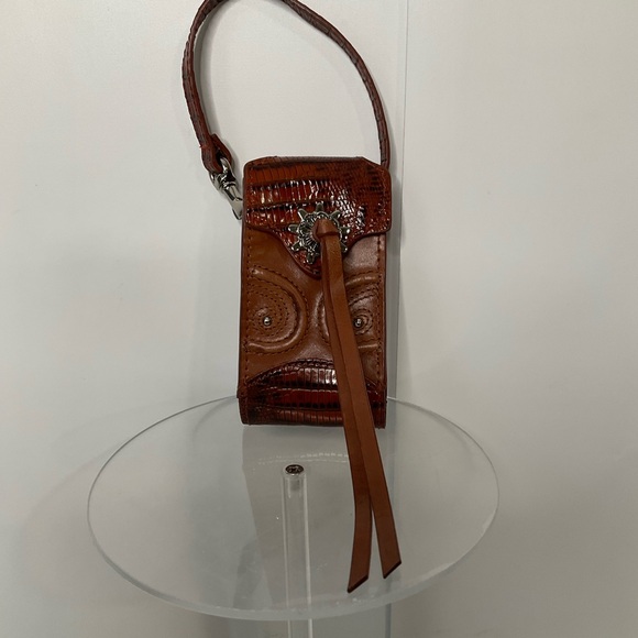 Ariat Brown Leather 4.5”Lx3”W Snap Close Case w/Silver Hardware, Tassel & Strap - Picture 5 of 16